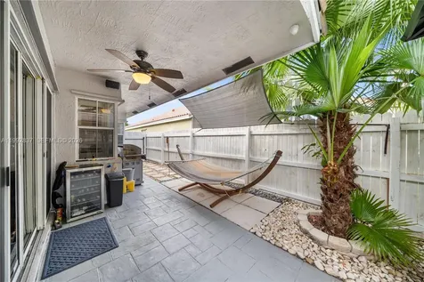 366 Bedford Avenue Weston FL 33326