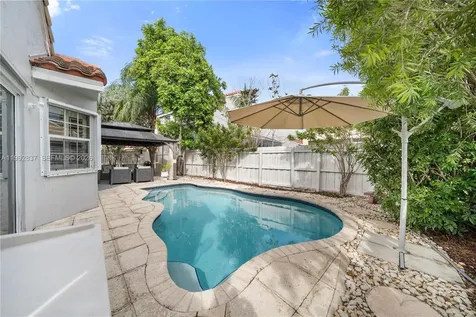 366 Bedford Avenue Weston FL 33326