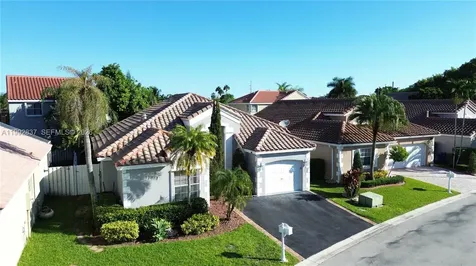 366 Bedford Avenue Weston FL 33326