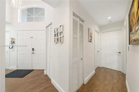 366 Bedford Avenue Weston FL 33326