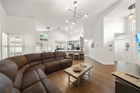 366 Bedford Avenue Weston FL 33326