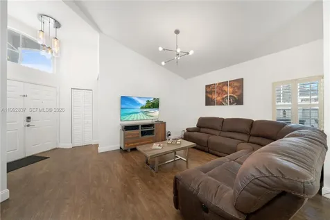 366 Bedford Avenue Weston FL 33326