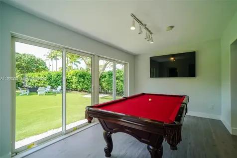 8390 SW 64th Street Miami FL 33143