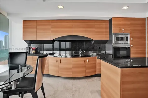 19955 NE 38th Court Aventura FL 33180