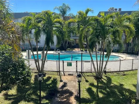 15205 NE 6th Avenue Miami FL 33162
