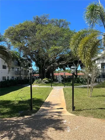 15205 NE 6th Avenue Miami FL 33162