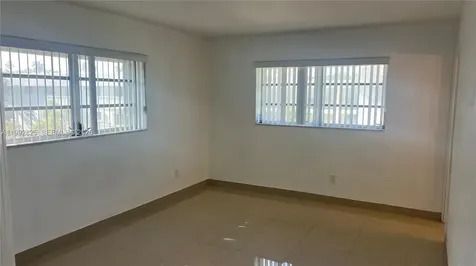 15205 NE 6th Avenue Miami FL 33162