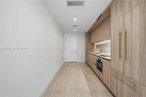77 SE 5th Street Miami FL 33131