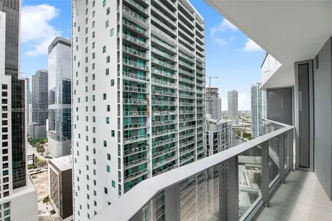 77 SE 5th Street Miami FL 33131