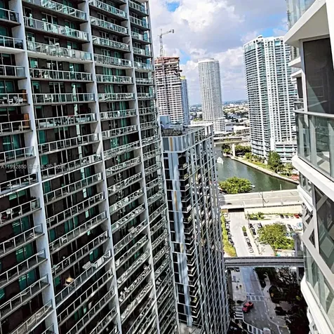 77 SE 5th Street Miami FL 33131