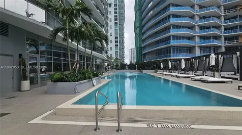 77 SE 5th Street Miami FL 33131