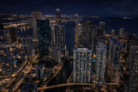 77 SE 5th Street Miami FL 33131