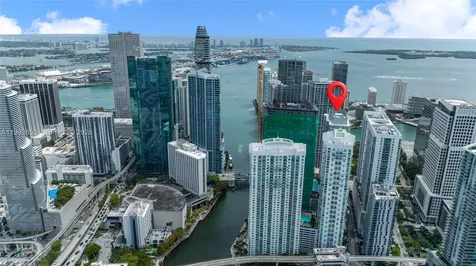 77 SE 5th Street Miami FL 33131