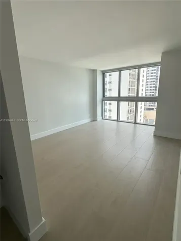 2655 Collins Avenue Miami Beach FL 33140