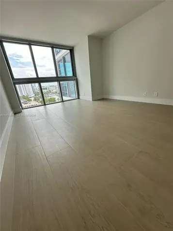 2655 Collins Avenue Miami Beach FL 33140