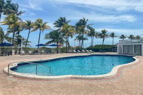 2655 Collins Avenue Miami Beach FL 33140