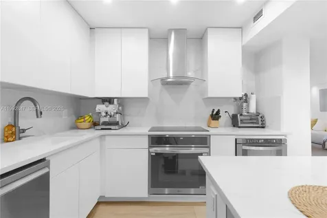 5161 Collins Avenue Miami Beach FL 33140