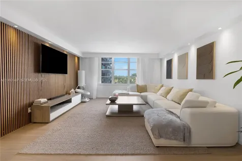 5161 Collins Avenue Miami Beach FL 33140