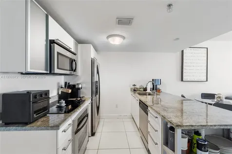 185 SW 7th Street Miami FL 33130