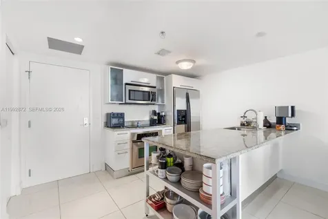 185 SW 7th Street Miami FL 33130