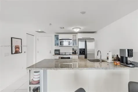 185 SW 7th Street Miami FL 33130