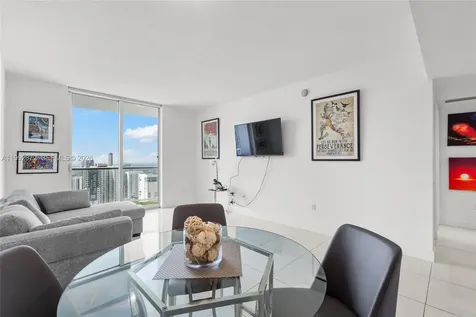 185 SW 7th Street Miami FL 33130