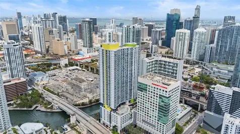 185 SW 7th Street Miami FL 33130