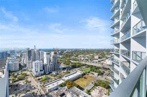 185 SW 7th Street Miami FL 33130