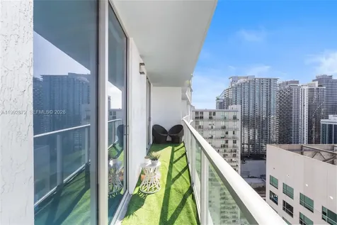 185 SW 7th Street Miami FL 33130