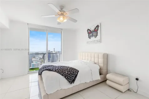185 SW 7th Street Miami FL 33130