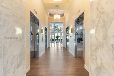 185 SW 7th Street Miami FL 33130