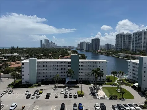 3161 S Ocean Drive Hallandale Beach FL 33009