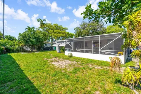 2221 Alcazar Drive Miramar FL 33023