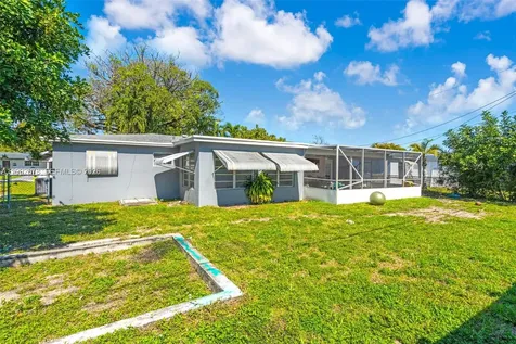2221 Alcazar Drive Miramar FL 33023