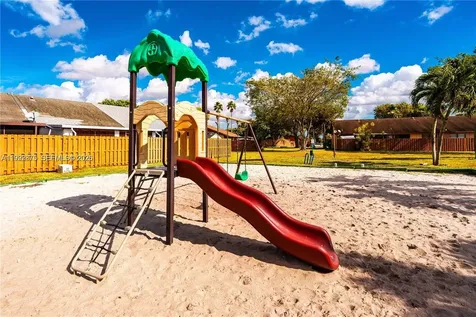 6722 NW 192nd Lane Hialeah FL 33015