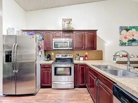 6722 NW 192nd Lane Hialeah FL 33015