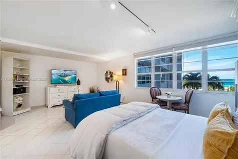 100 Lincoln Road Miami Beach FL 33139