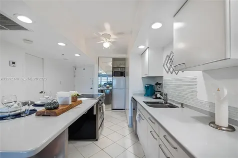 100 Lincoln Road Miami Beach FL 33139