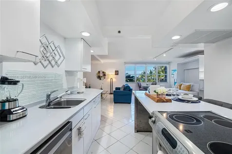 100 Lincoln Road Miami Beach FL 33139