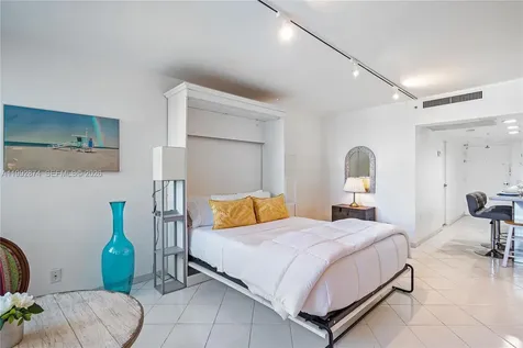 100 Lincoln Road Miami Beach FL 33139