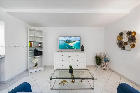100 Lincoln Road Miami Beach FL 33139