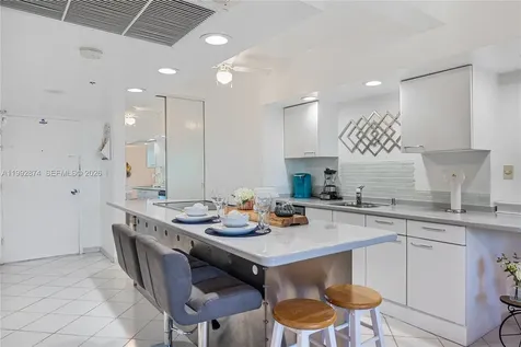 100 Lincoln Road Miami Beach FL 33139