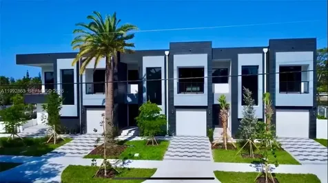 2342 Mckinley Street Hollywood FL 33020