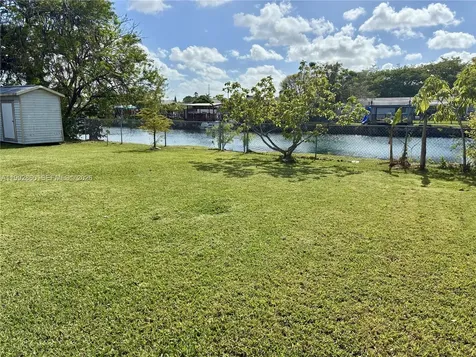 20020 Bel Aire Drive Cutler Bay FL 33189