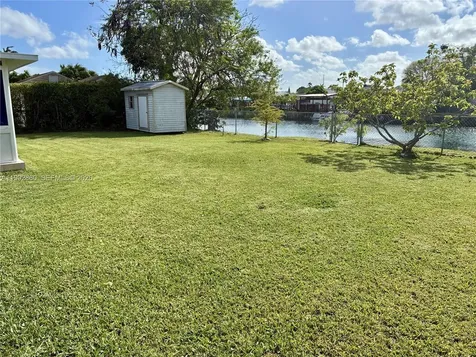 20020 Bel Aire Drive Cutler Bay FL 33189