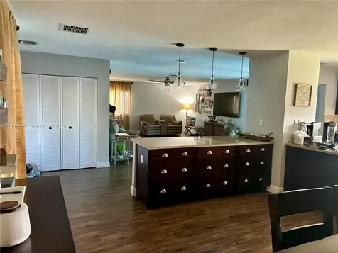20020 Bel Aire Drive Cutler Bay FL 33189