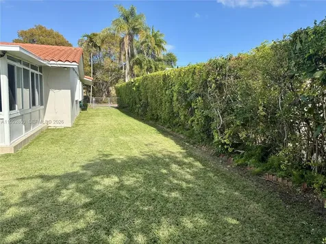 20020 Bel Aire Drive Cutler Bay FL 33189