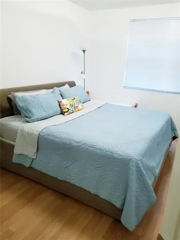 17125 N Bay Road Sunny Isles Beach FL 33160