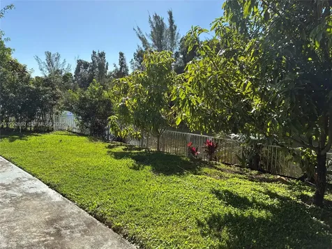 1764 NW 166th Avenue Pembroke Pines FL 33028