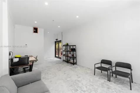 216 NW 11th Street Miami FL 33136